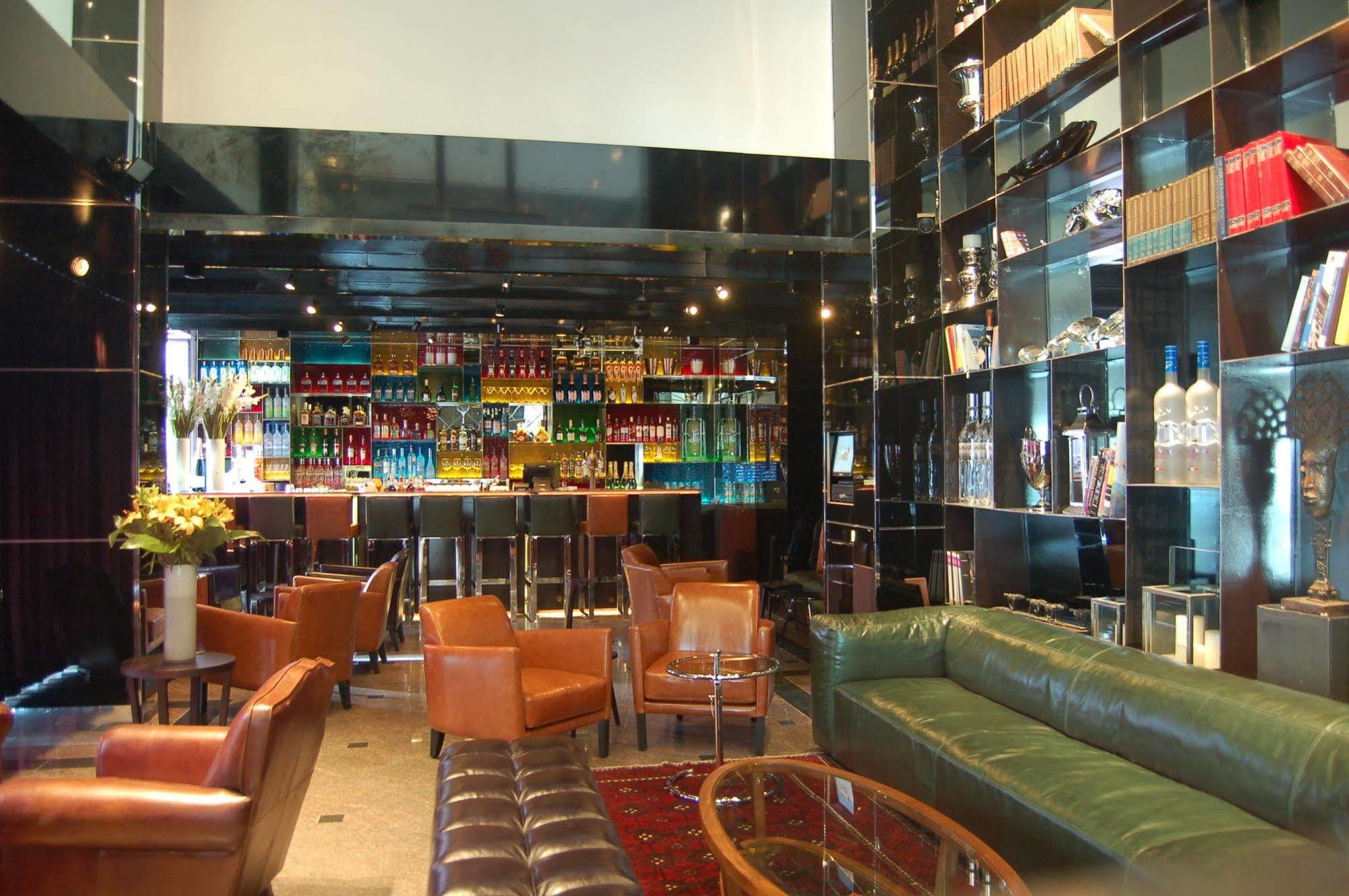 Alexander Hotel